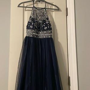 Navy prom dress. Excellent condition. Size 3/4. Worn once!